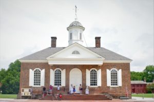 visit colonial williamsburg courthouse