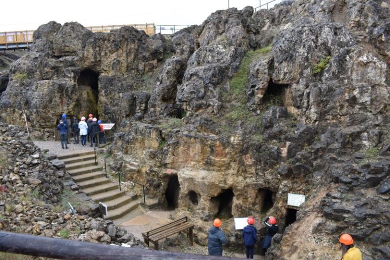 tour prehistoric mine in wales