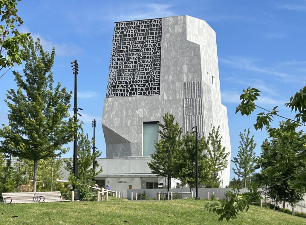 Around two sides of the building exterior is an except from Obama's 2015 speech "We are America" and from the top floor you get a great view of the surrounding area through the speech.